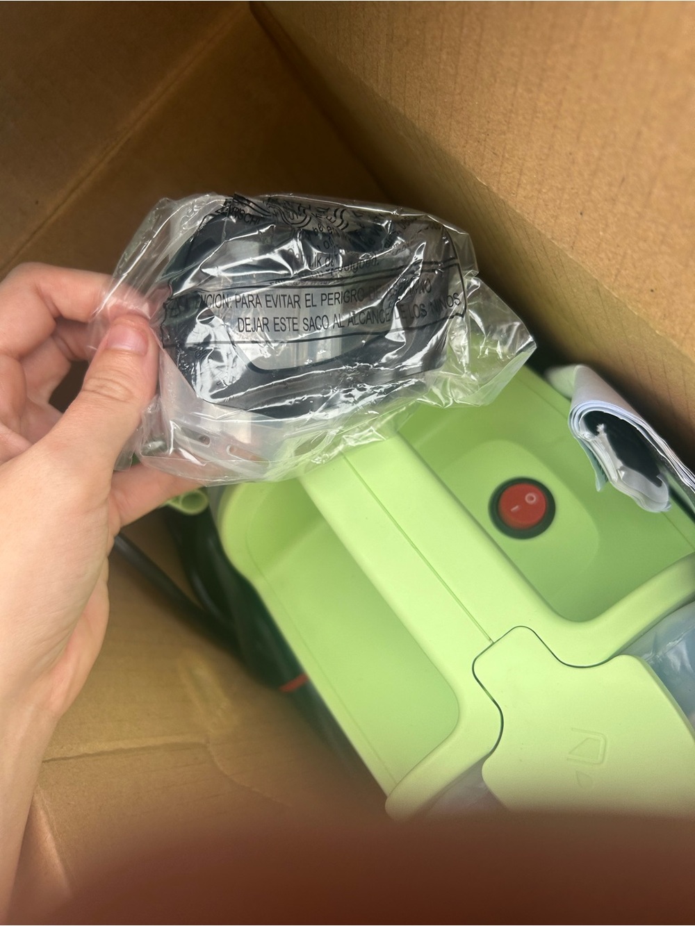 BISSELL Little Green Portable Carpet Cleaner Mini - Picture 5 of 7